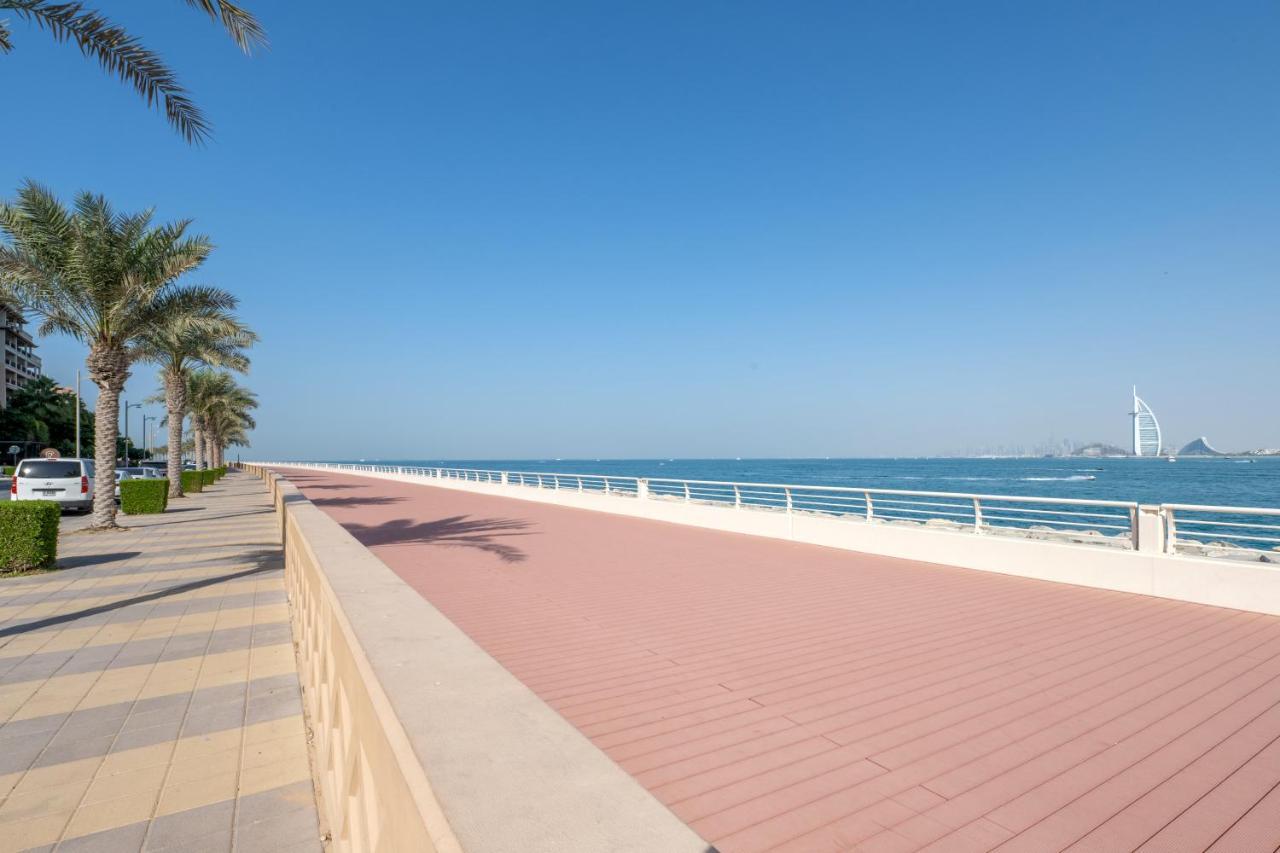 Ultra Luxury Palm - Mina Azizi - Free 5 Star Beach Resorts Access ドバイ エクステリア 写真
